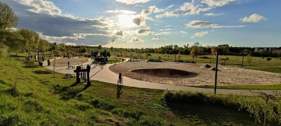 Apartament Zamkowy Bedzin Bagian luar foto